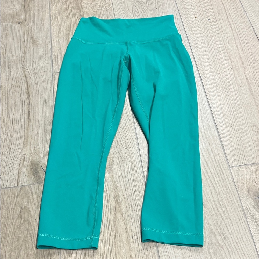 lululemon Wunder Train Contour Fit High-Rise Crop 21".